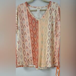 BiBi Aztec Geometric Arizona French Terry V-Neck Tee in Rust Pink Combo